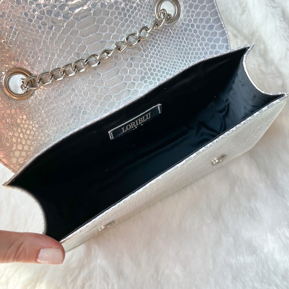 $495 NEW Loriblu Italy Leather Silver AB Reptile Finish Medium Shoulder Bag - Picture 13 of 16